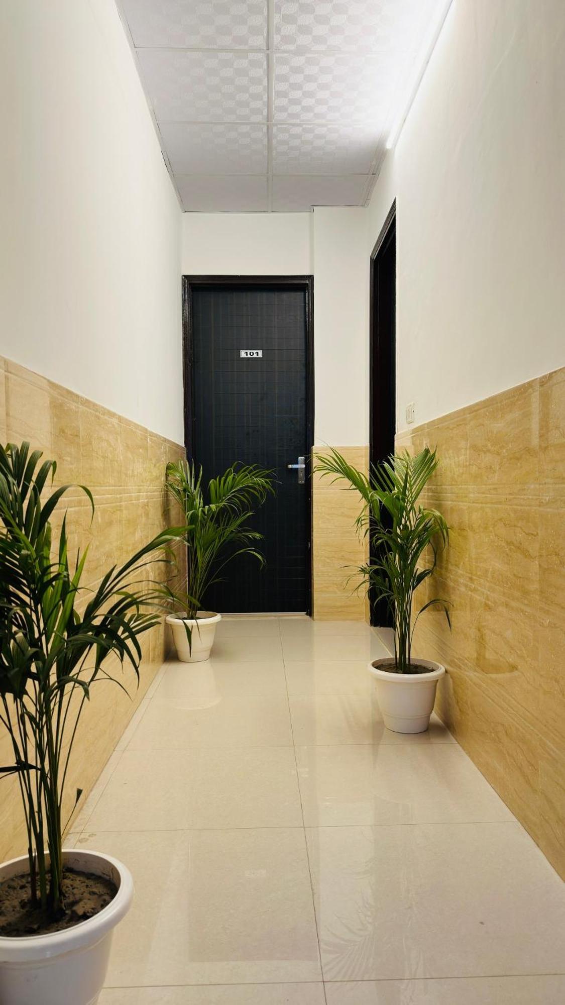 Hotel Relax In - Noida Sector 18 Eksteriør billede