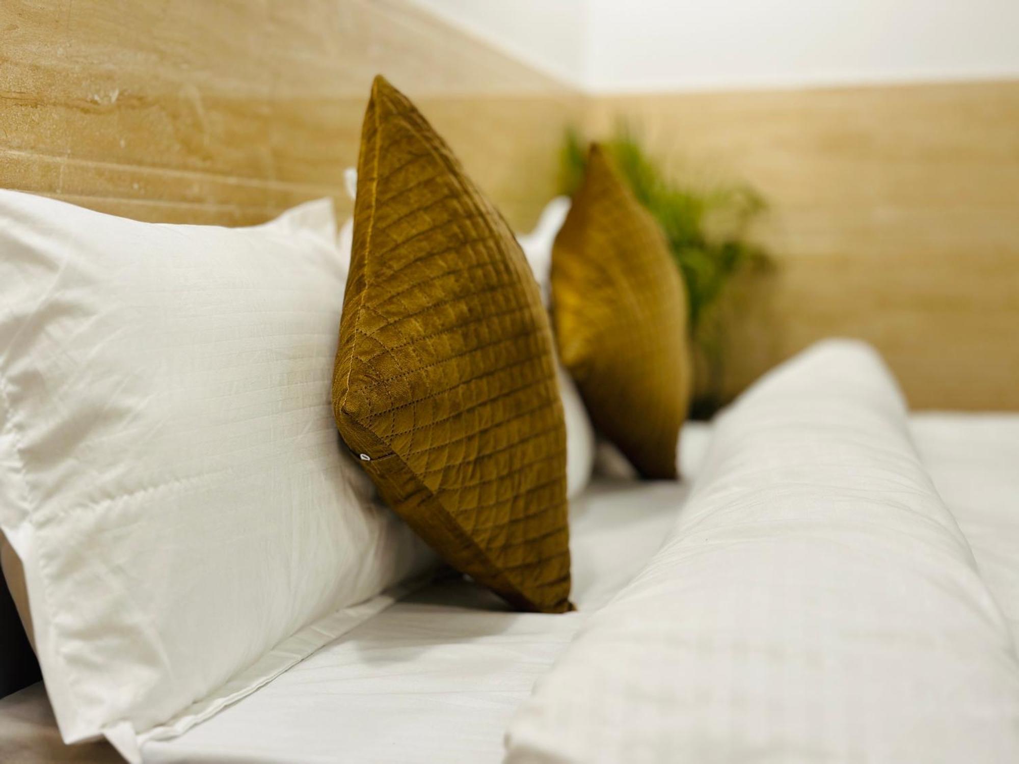 Hotel Relax In - Noida Sector 18 Eksteriør billede