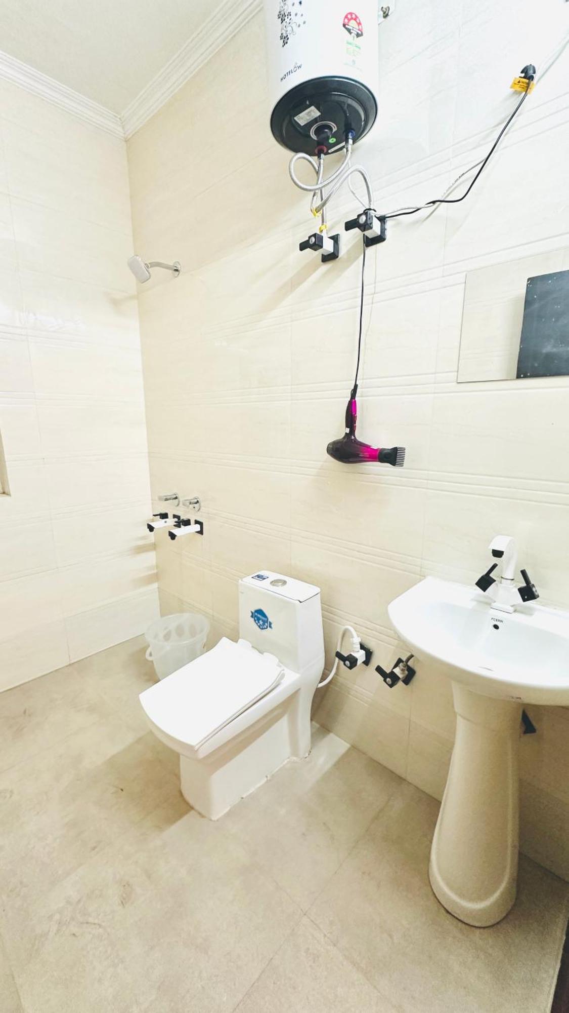 Hotel Relax In - Noida Sector 18 Eksteriør billede